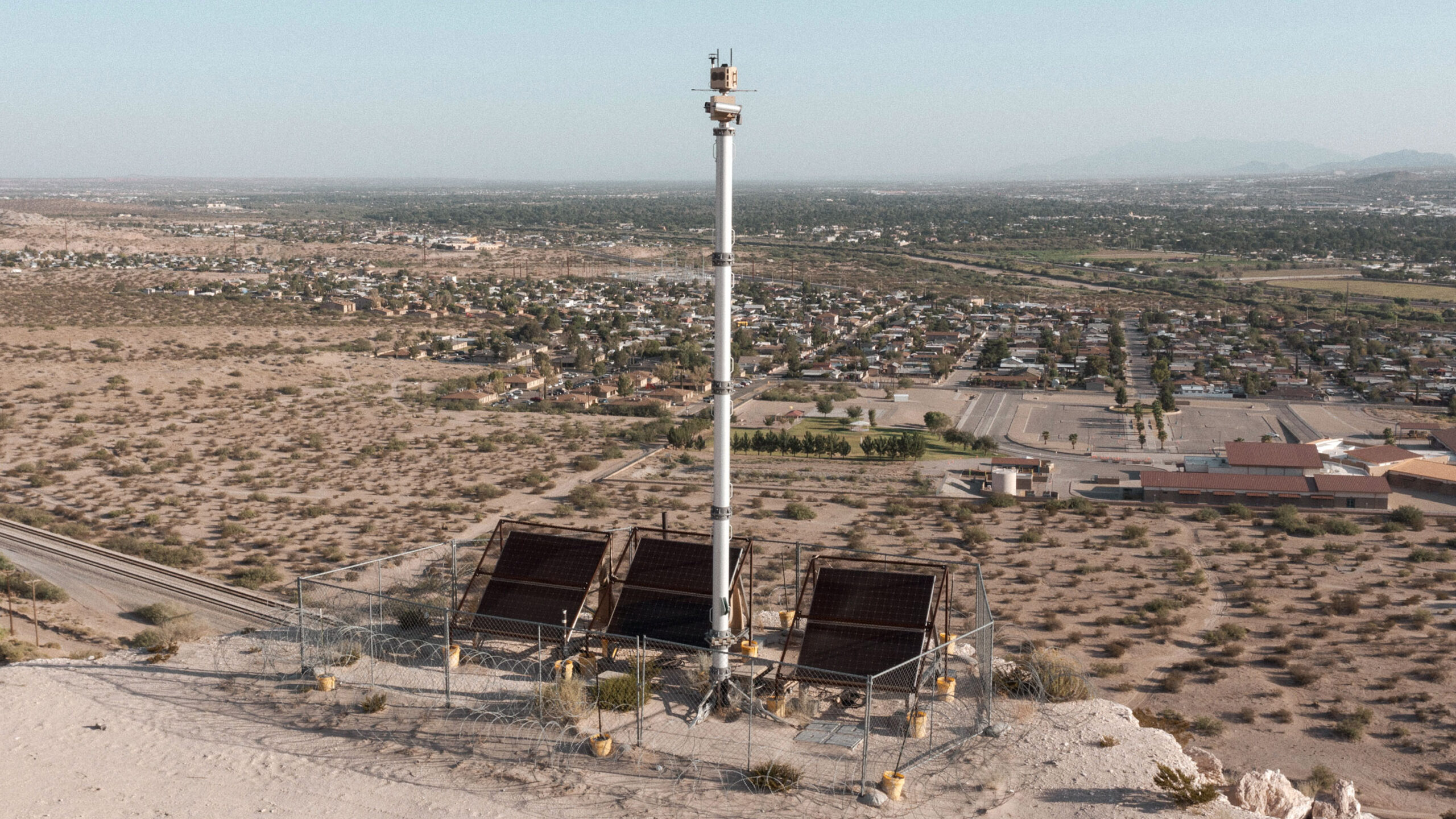 An autonomous surveillance tower along the southern US border in Sunland Park, New Mexico.